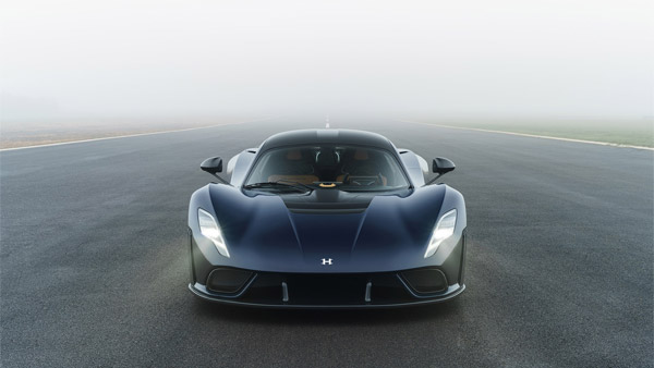 Hennessey Venom F5 Unveiled Internationally: Performance, Specs, Features & Other Details