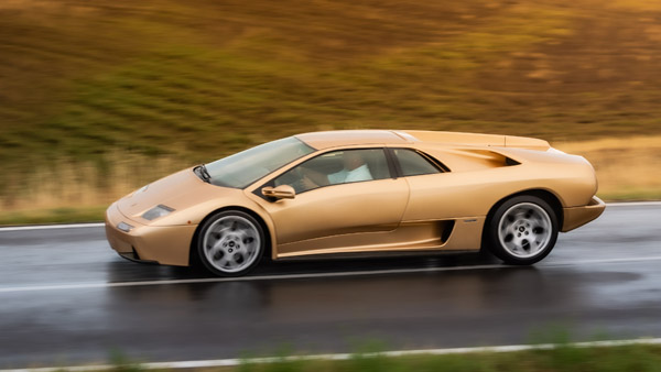 Lamborghini Diablo Celebrates 30th Year Anniversary: Production Numbers, Launch Year & Other Details