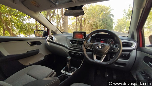 Tata Altroz BS6 Diesel Review (Road Test)