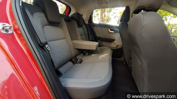 Tata Altroz BS6 Diesel Review (Road Test)