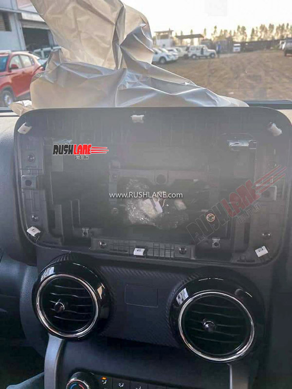Mahindra Thar Spotted Without Infotainment System