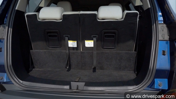 2021 Tata Safari Review (First Drive): Performance, Handline, Specs, Features, Design, Expected Price, Rivals & Other Details