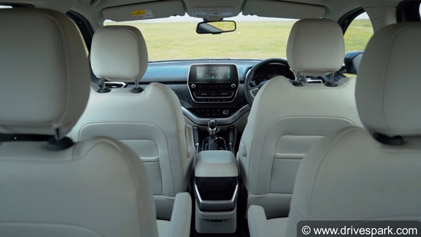 2021 Tata Safari Review (First Drive): Performance, Handline, Specs, Features, Design, Expected Price, Rivals & Other Details