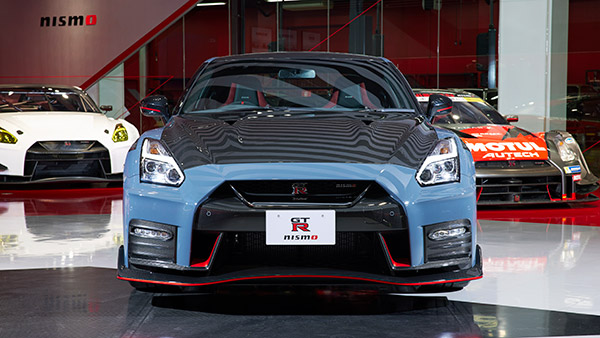 2022 Nissan GT-R Nismo Revealed: Features Aesthetic Changes and Performance Upgrades