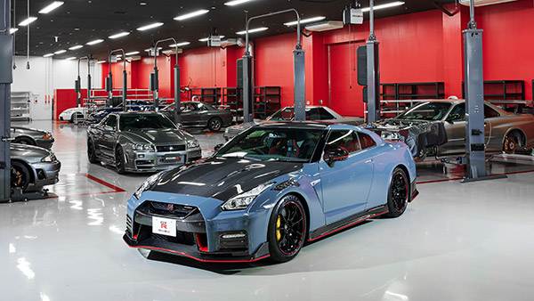 2022 Nissan GT-R Nismo Revealed: Features Aesthetic Changes and Performance Upgrades