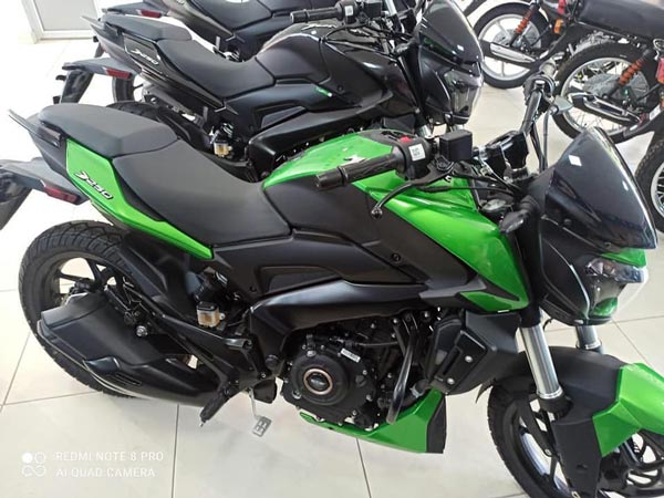 Bajaj Dominar 250 New Colours Spotted: Launching In India?