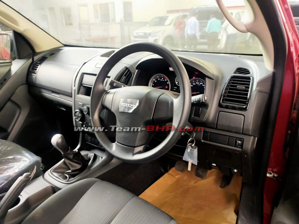 Isuzu D-Max Hi-Lander Spied At The Dealership Ahead Of Its Launch: Details & More!