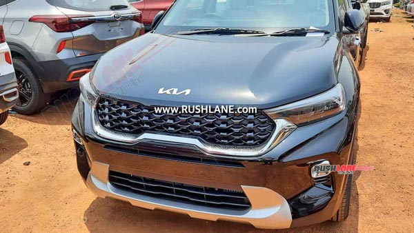 Kia Sonet HTX Variant Spied At Dealership: Get's A Few Additional Features!