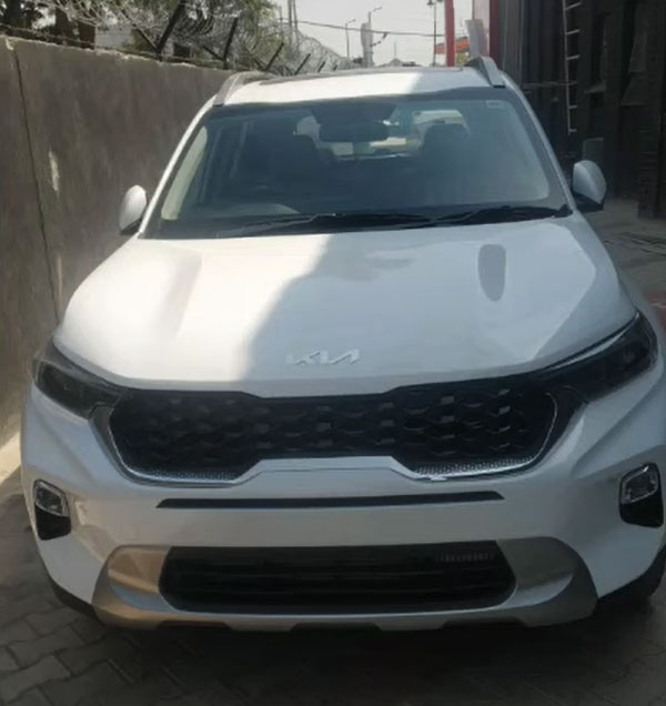 2021 Kia Sonet Spied With Paddle Shifter: Read More To Find Out!