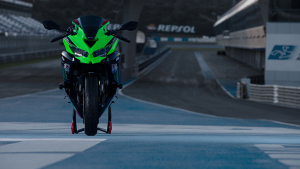 Kawasaki ZX-4R Being Developed? Kawasaki Is Reportedly Working On A 400cc 4-Cylinder Engine
