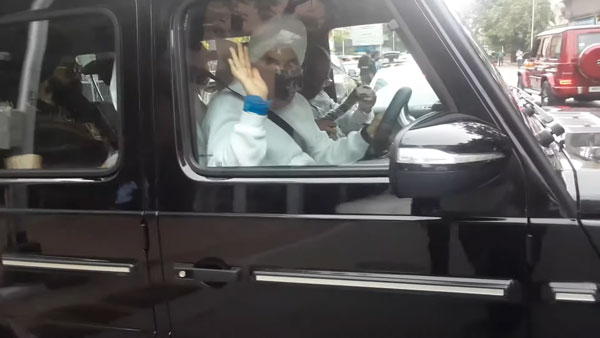 Two Mercedes-Benz G350d SUVs Delivered To The Same Family On The Same Day