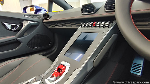 Lamborghini Huracan Evo RWD Spyder Review (First Look): Design, Interiors, Specifications, Features, Colours & Details