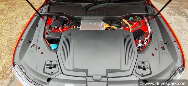 Audi e-Tron Review Quattro 55 (First Drive): Design, Range, Charging, Specs, Performance, Handling, Interiors, Features & Other Details