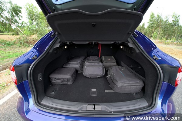 Maserati Levante Review: Levante 350 GranSport Design, Specs, Performance, Interiors, Features & Other Details