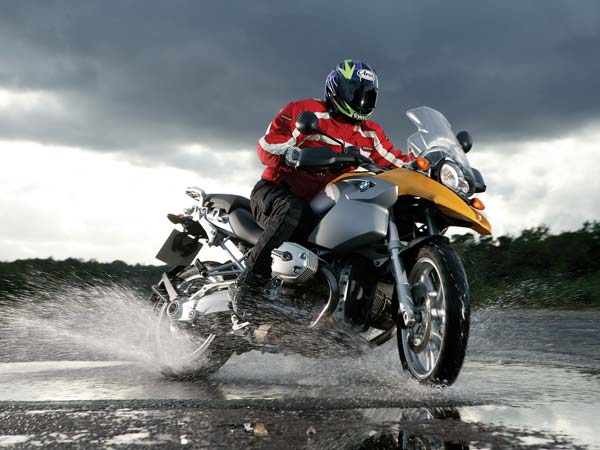 Top Tips For Motorcycle Riding In The Rain
