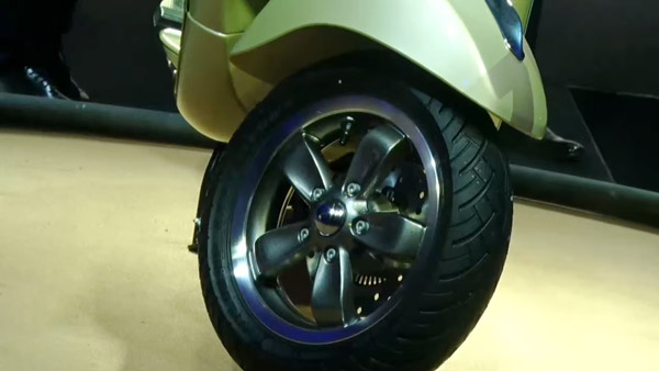 Vespa 75th Anniversary Edition 125 & 150 Launched Vespa 75th Anniversary Edition 125 & 150 Launched