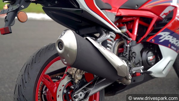 2021 TVS Apache RR 310 Review — Fully Adjustable Suspension & Performance Race Track-Tested