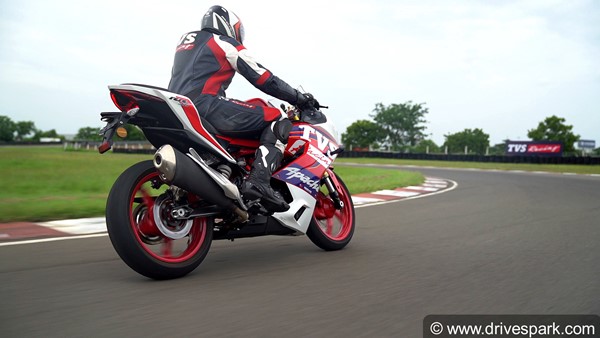 2021 TVS Apache RR 310 Review — Fully Adjustable Suspension & Performance Race Track-Tested