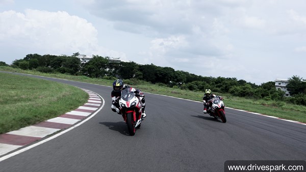 2021 TVS Apache RR 310 Review — Fully Adjustable Suspension & Performance Race Track-Tested