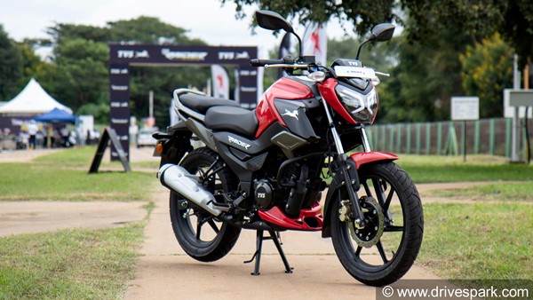 TVS Raider 125 Review: Riding Impressions, Engine Specs, Performance, Features, Price & Other Details TVS Raider 125 Review: Riding Impressions, Engine Specs, Performance, Features, Price & Other Details