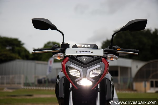 TVS Raider 125 Review: Riding Impressions, Engine Specs, Performance, Features, Price & Other Details TVS Raider 125 Review: Riding Impressions, Engine Specs, Performance, Features, Price & Other Details