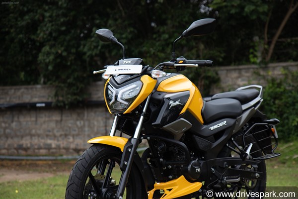 TVS Raider 125 Review: Riding Impressions, Engine Specs, Performance, Features, Price & Other Details TVS Raider 125 Review: Riding Impressions, Engine Specs, Performance, Features, Price & Other Details