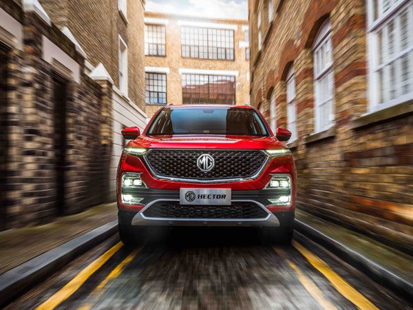 Here Is An Interesting Comparison: MG Hector Vs Mahindra XUV700