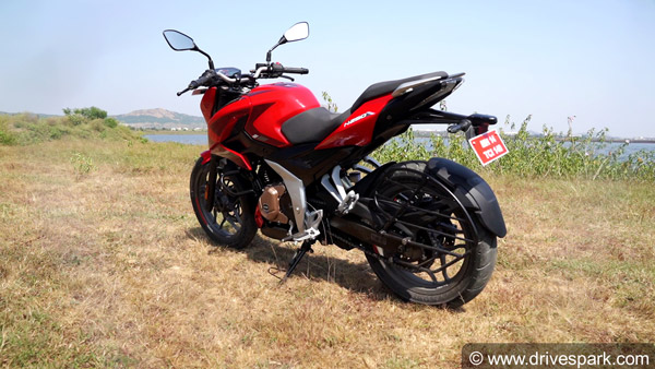 Yamaha FZ25 Vs Bajaj N250; Which One Should You Put Your Money On?