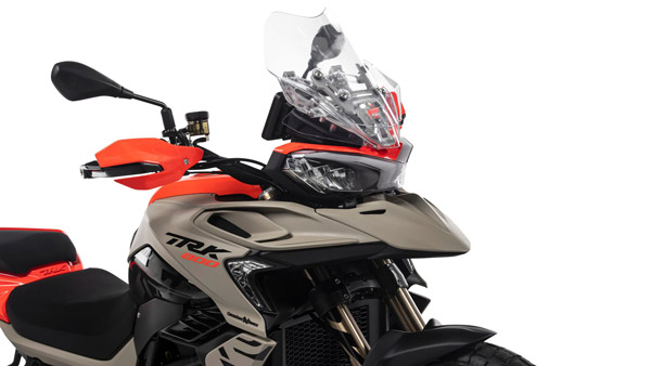 EICMA 2021: Benelli TRk 800 Revealed EICMA 2021: Benelli TRk 800 Revealed