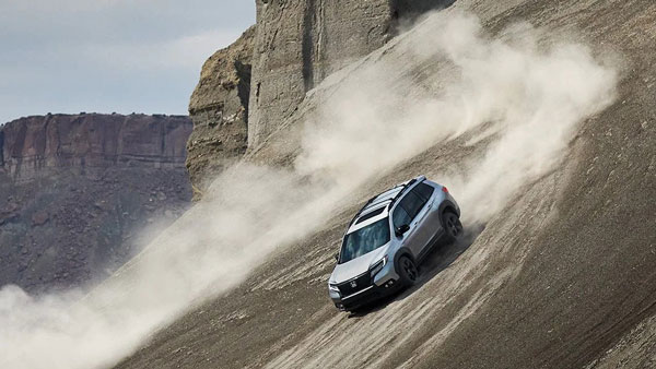 AWD vs 4WD: What's The Difference? Auto AWD, Manual 4WD, Automated, Semi-Automated Systems & More