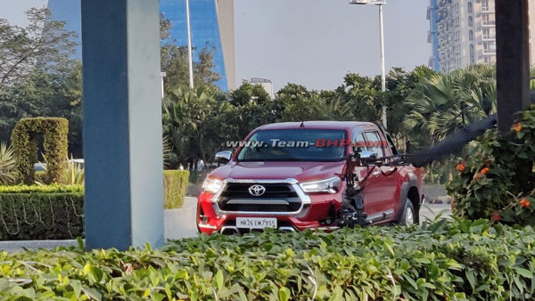 Toyota Hilux Spotted Undisguised: Launch In January