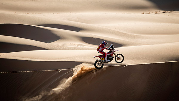 Dakar 2022 Stage 11 Results — Kevin Benavides & Carlos Sainz Claim Victory