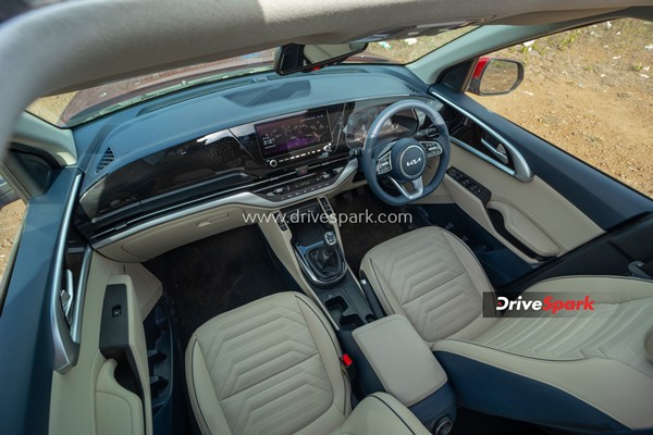 Kia Carens Review: Design, Specs, Performance, Interiors, Features, Variants, Third Row Space & Other Details