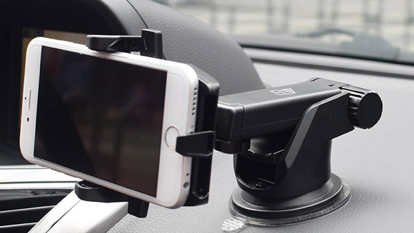 Top 10 Essentials For Any Car: Puncture Repair Kits To Torch Lights