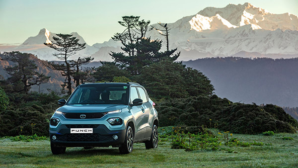 Tata Punch Vs Nissan Magnite: Where Should You Put Your Hard Earned Money? Tata Punch Vs Nissan Magnite: Where Should You Put Your Hard Earned Money?