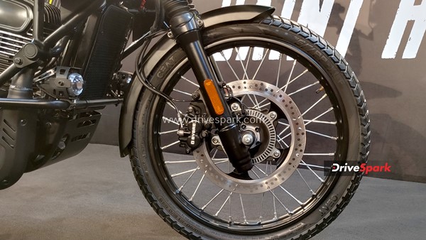 Yezdi Motorcycles First Look Review: Yezdi Roadking, Yezdi Scrambler & Yezdi Adventure Details