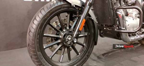 Yezdi Motorcycles First Look Review: Yezdi Roadking, Yezdi Scrambler & Yezdi Adventure Details