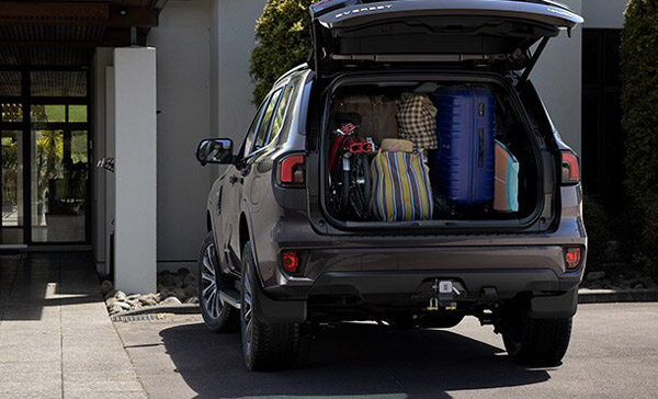 2022 Ford Endeavour Makes Global Debut: Longer & Wider Than Previous Model