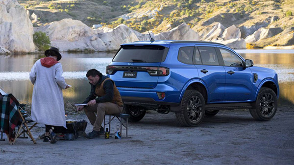 2022 Ford Endeavour Makes Global Debut: Longer & Wider Than Previous Model