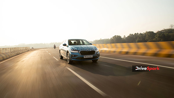 Skoda Slavia 1.5 Review: Design, Specs, Performance, Interiors, Features, Variants, & Other Details