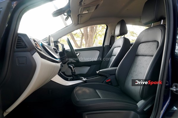 Tata Altroz DCA Review: Design, Specs, 6-Speed DCT, Performance, Interiors, Features, Variants, & Other Details