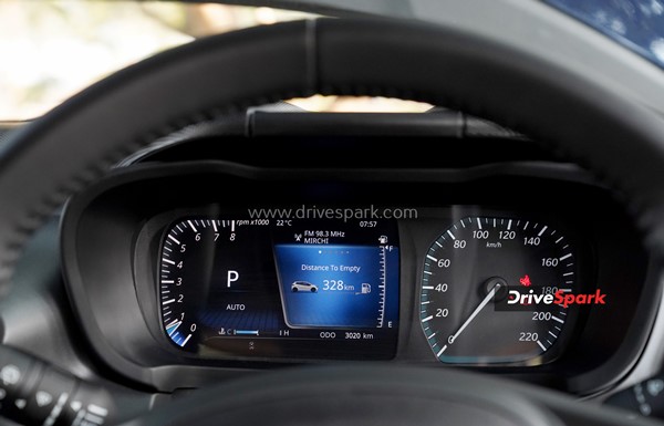 Tata Altroz DCA Review: Design, Specs, 6-Speed DCT, Performance, Interiors, Features, Variants, & Other Details