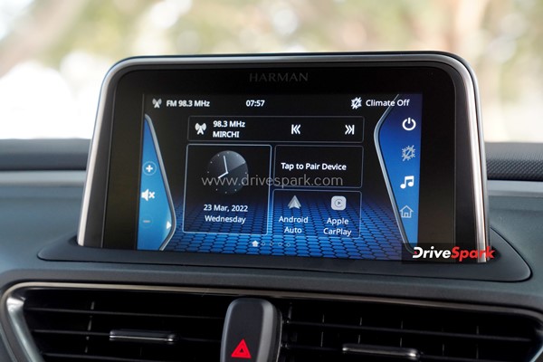 Tata Altroz DCA Review: Design, Specs, 6-Speed DCT, Performance, Interiors, Features, Variants, & Other Details