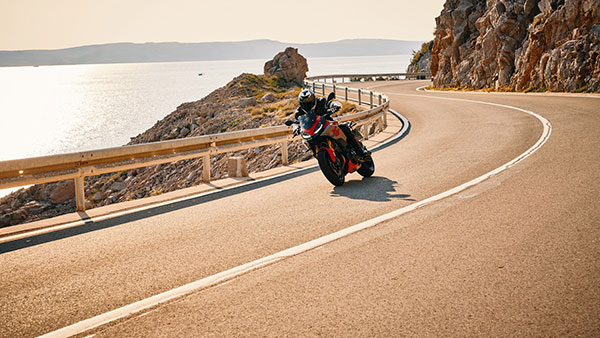 BMW F 900 XR Launched In India At Rs 12.3 Lakh