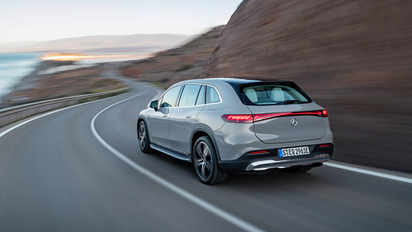 Mercedes EQS SUV Revealed With 660km Range