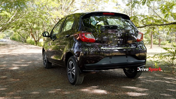 Tata Tiago Hits 4 Lakh Unit Milestone: Milestone Unit Produced At Sanand Plant