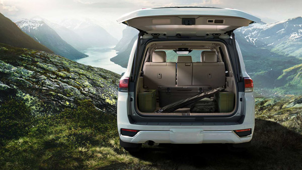 Toyota Land Cruiser LC300: Everything You Need To Know