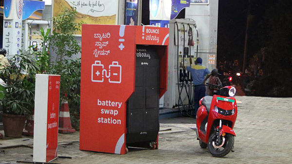 Bharat Petroleum & Bounce Partner Up For Battery Swaps