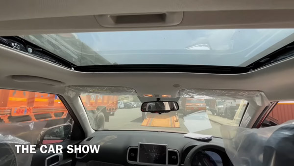 2022 Hyundai Venue Top Model Exterior & Interior Spied