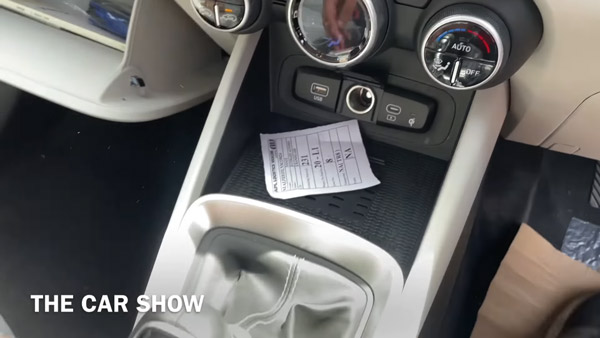 2022 Hyundai Venue Top Model Exterior & Interior Spied